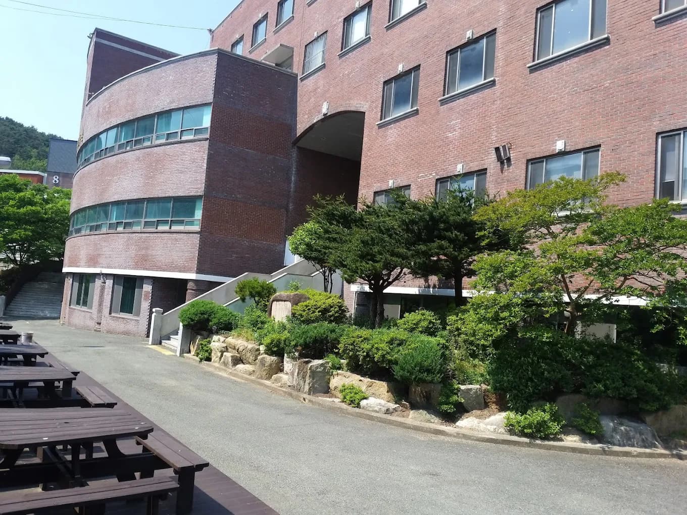 Cở sở vật chất Trường Cao Đẳng Kỹ Thuật Busan