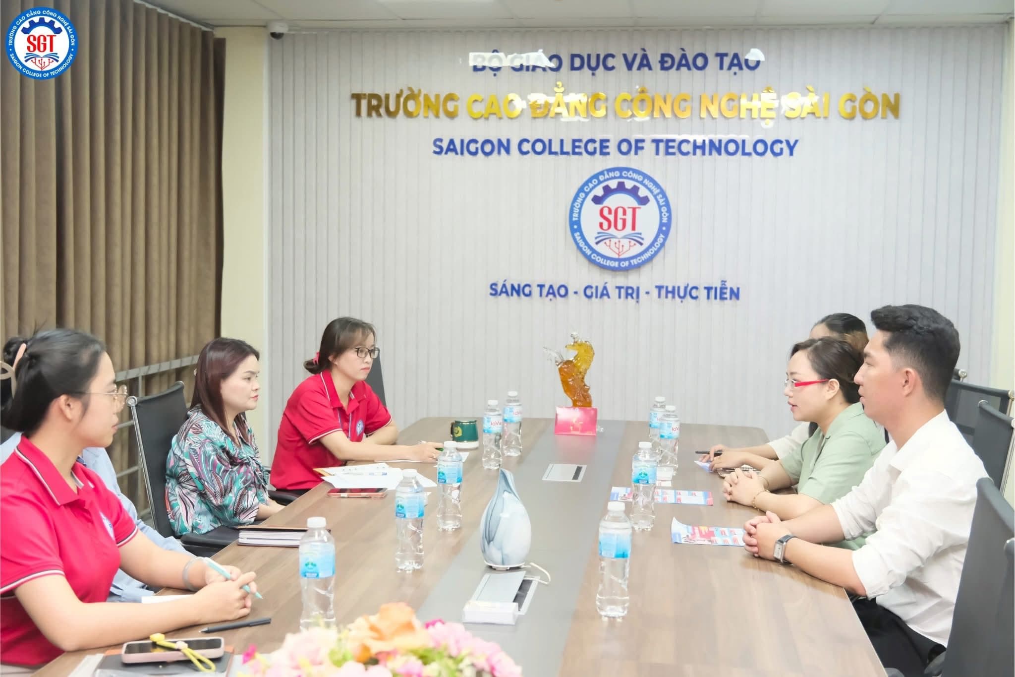 Queen Group and Saigon Technology College Collaboration
